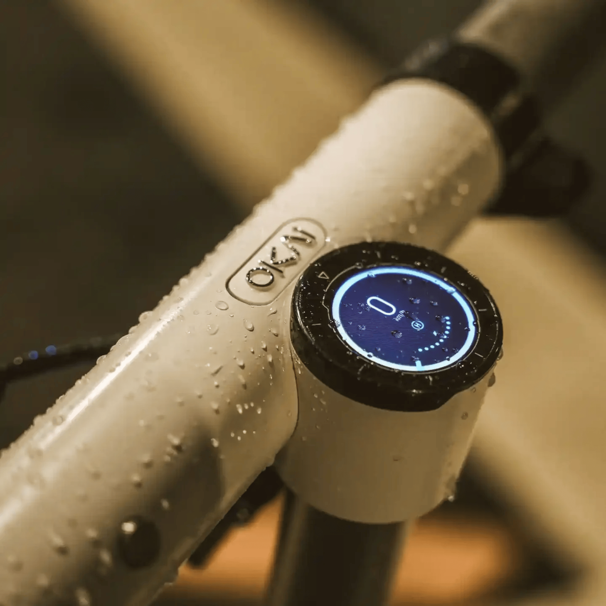 OKAI ES30 | Trottinette Électrique 700W, Vitesse 32km/h, Batterie 47V 9,8 AH – Image 6