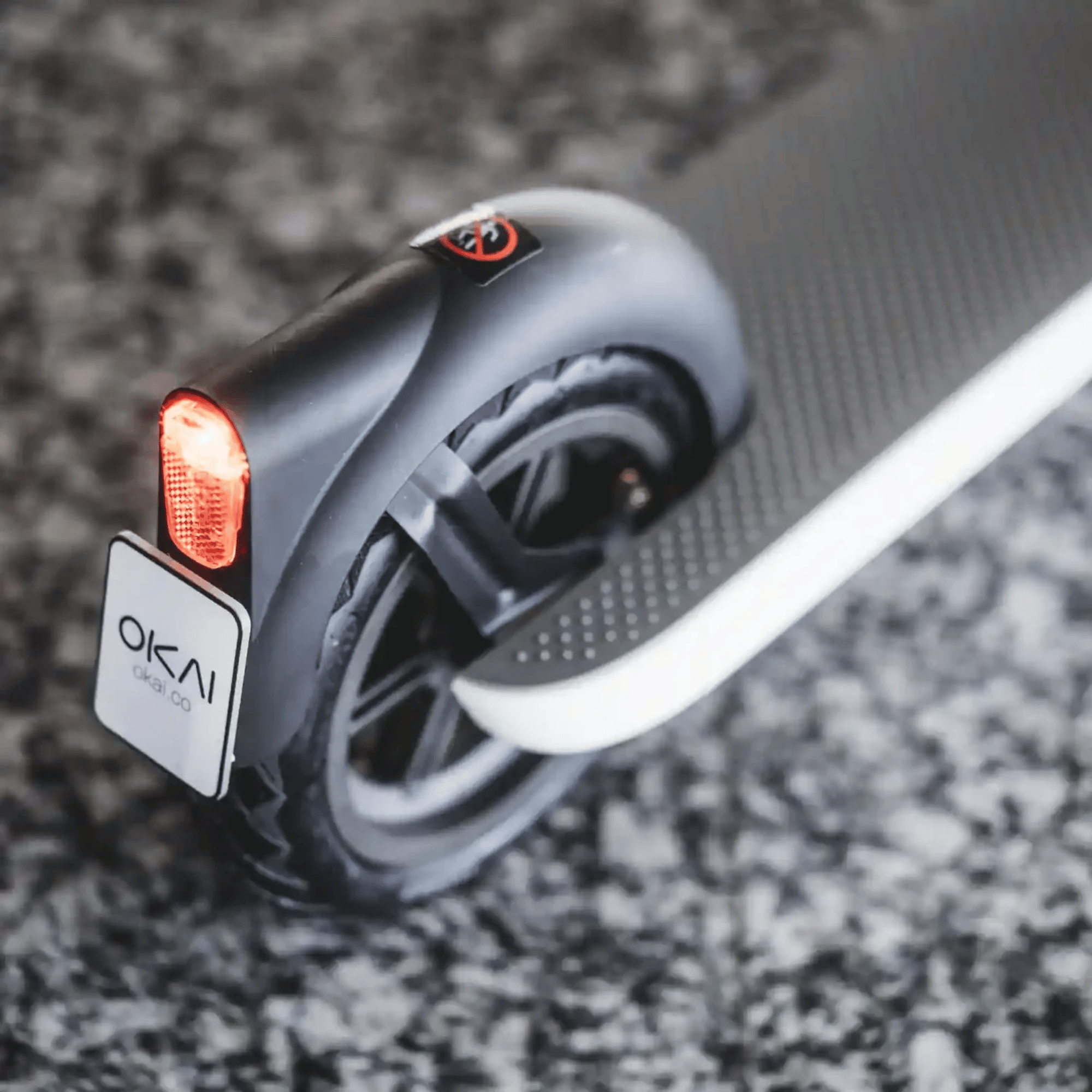 OKAI ES30 | Trottinette Électrique 700W, Vitesse 32km/h, Batterie 47V 9,8 AH – Image 5