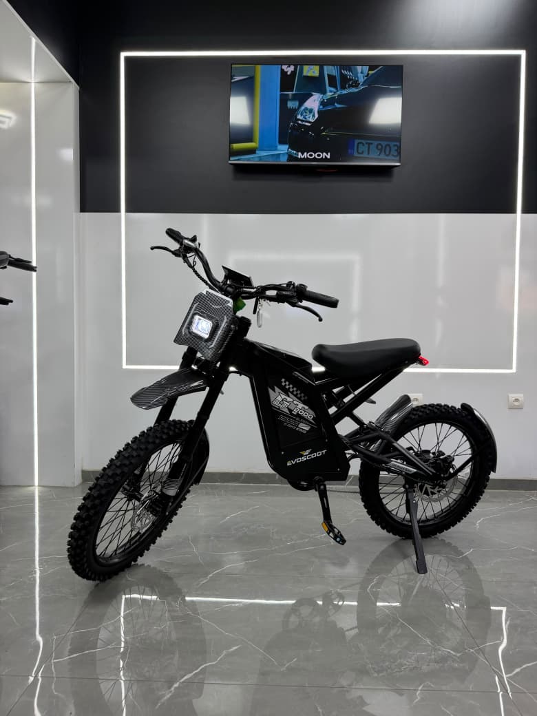 EVOSCOOT GT2000 | Vélo Électrique 2000W, Vitesse 60 km/h, Batterie 48V 30Ah, Autonomie 100 km